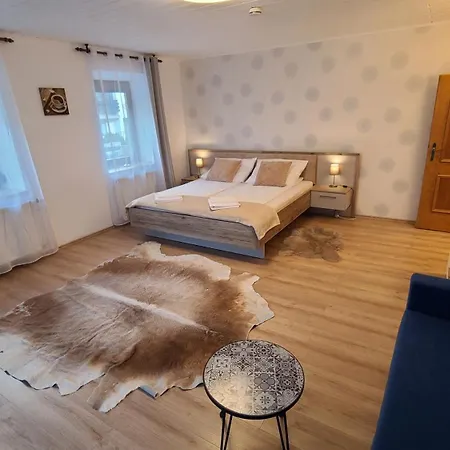Appartement 4 *