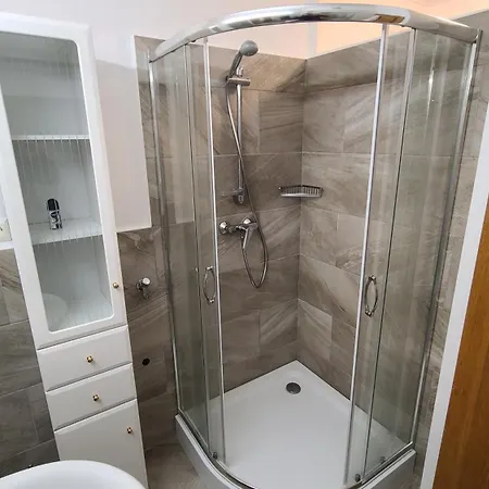 Apartment 4 *